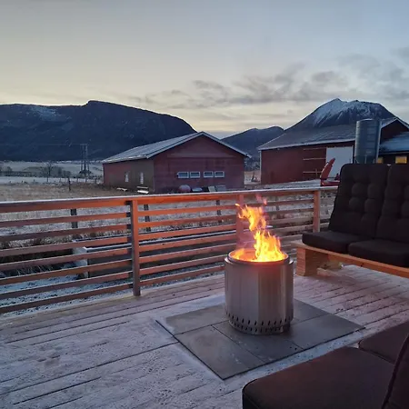 Arctic Lodge Tromvik With Jacuzzi Tromsø Exterior foto